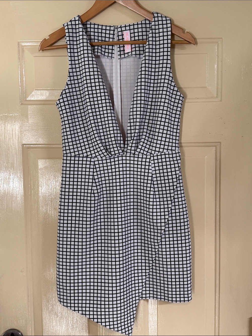 Isla & Lulu Plunge V-Neck Navy & White Grid Shift Dress Size M